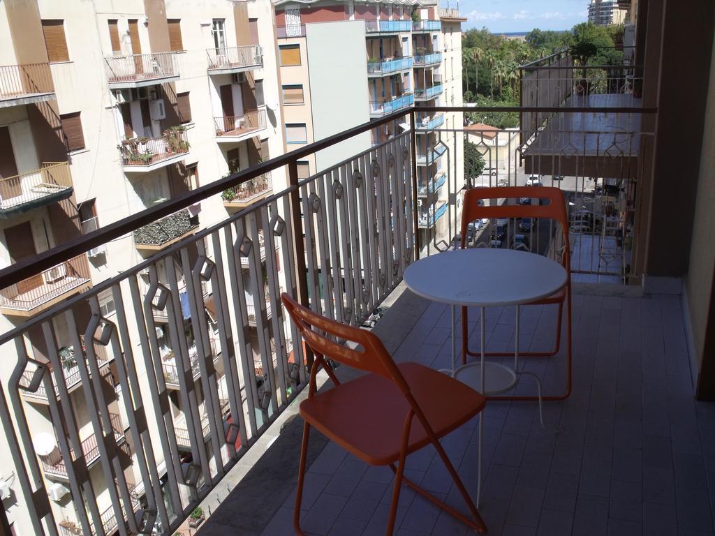 A Tre Passi Dal Centro Hotel Palermo Buitenkant foto