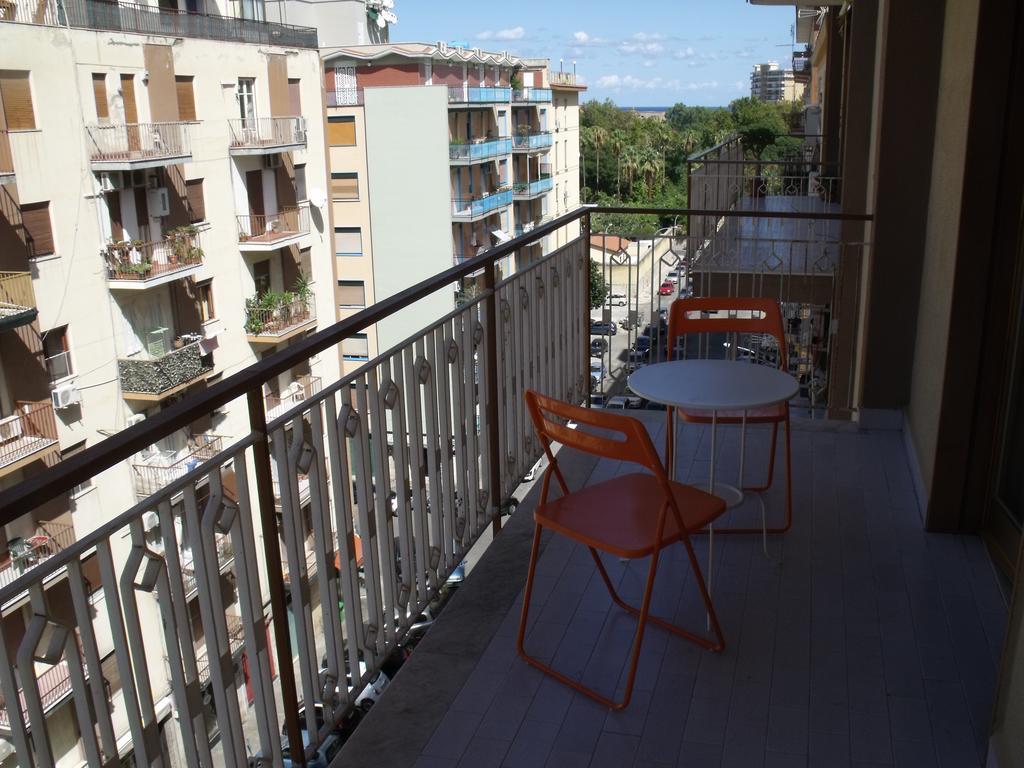 A Tre Passi Dal Centro Hotel Palermo Buitenkant foto