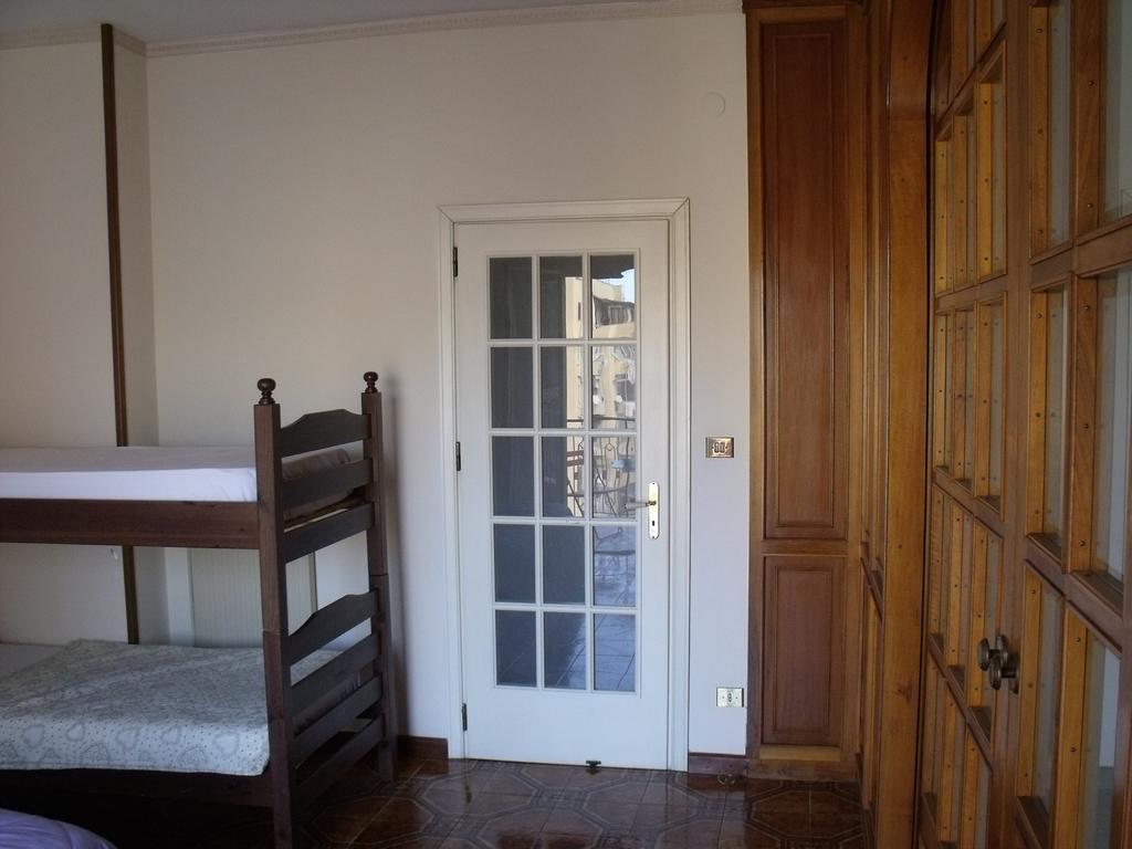 A Tre Passi Dal Centro Hotel Palermo Buitenkant foto