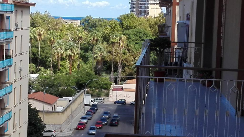 A Tre Passi Dal Centro Hotel Palermo Buitenkant foto